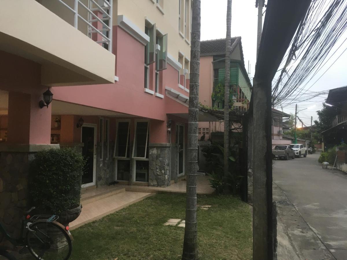 فندق Triple Palms House شيانغ ماي المظهر الخارجي الصورة