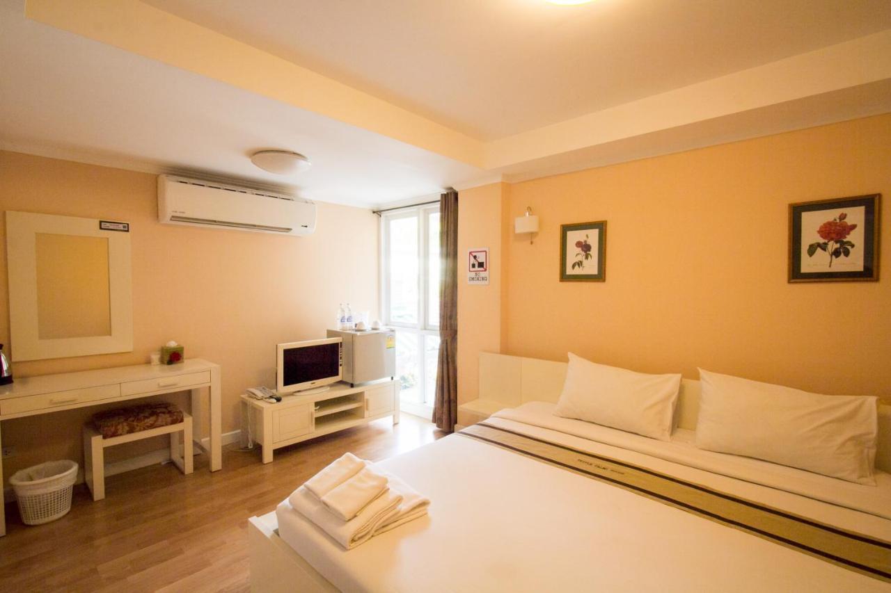 فندق Triple Palms House شيانغ ماي المظهر الخارجي الصورة