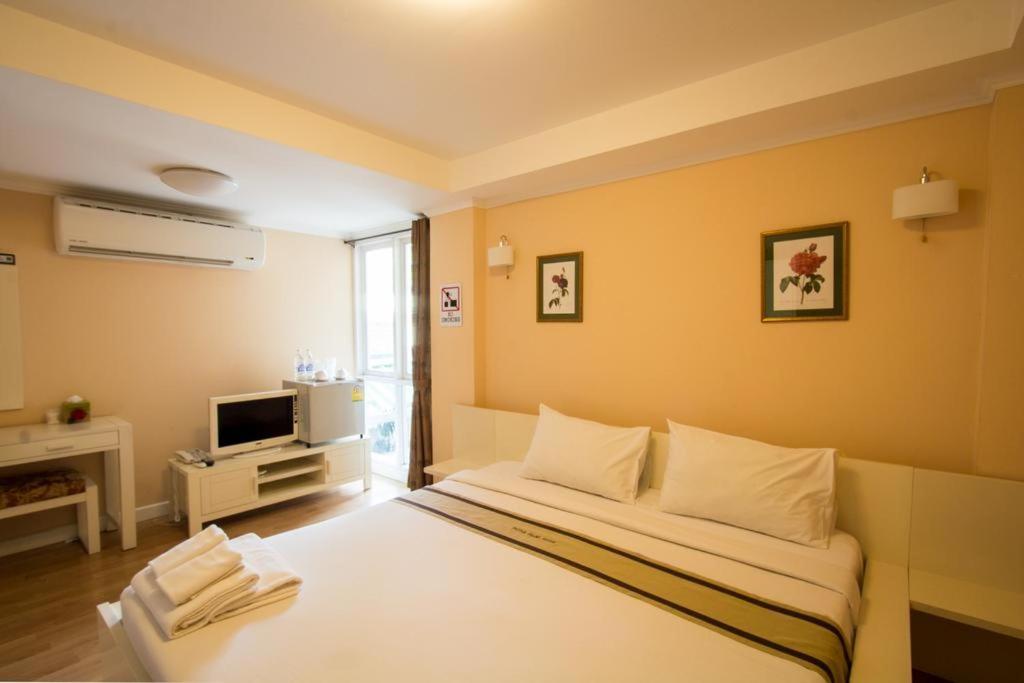 فندق Triple Palms House شيانغ ماي المظهر الخارجي الصورة