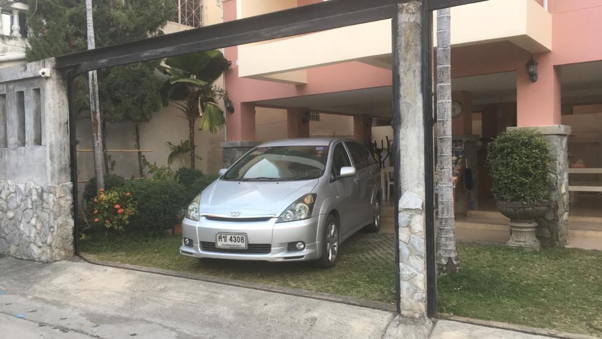 فندق Triple Palms House شيانغ ماي المظهر الخارجي الصورة